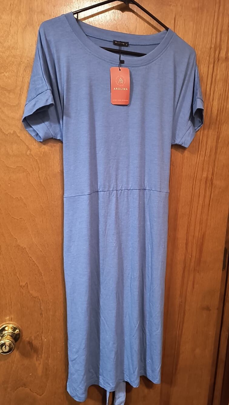1738.  Arolina Midi Tee Shirt Dress with Pockets Size XL